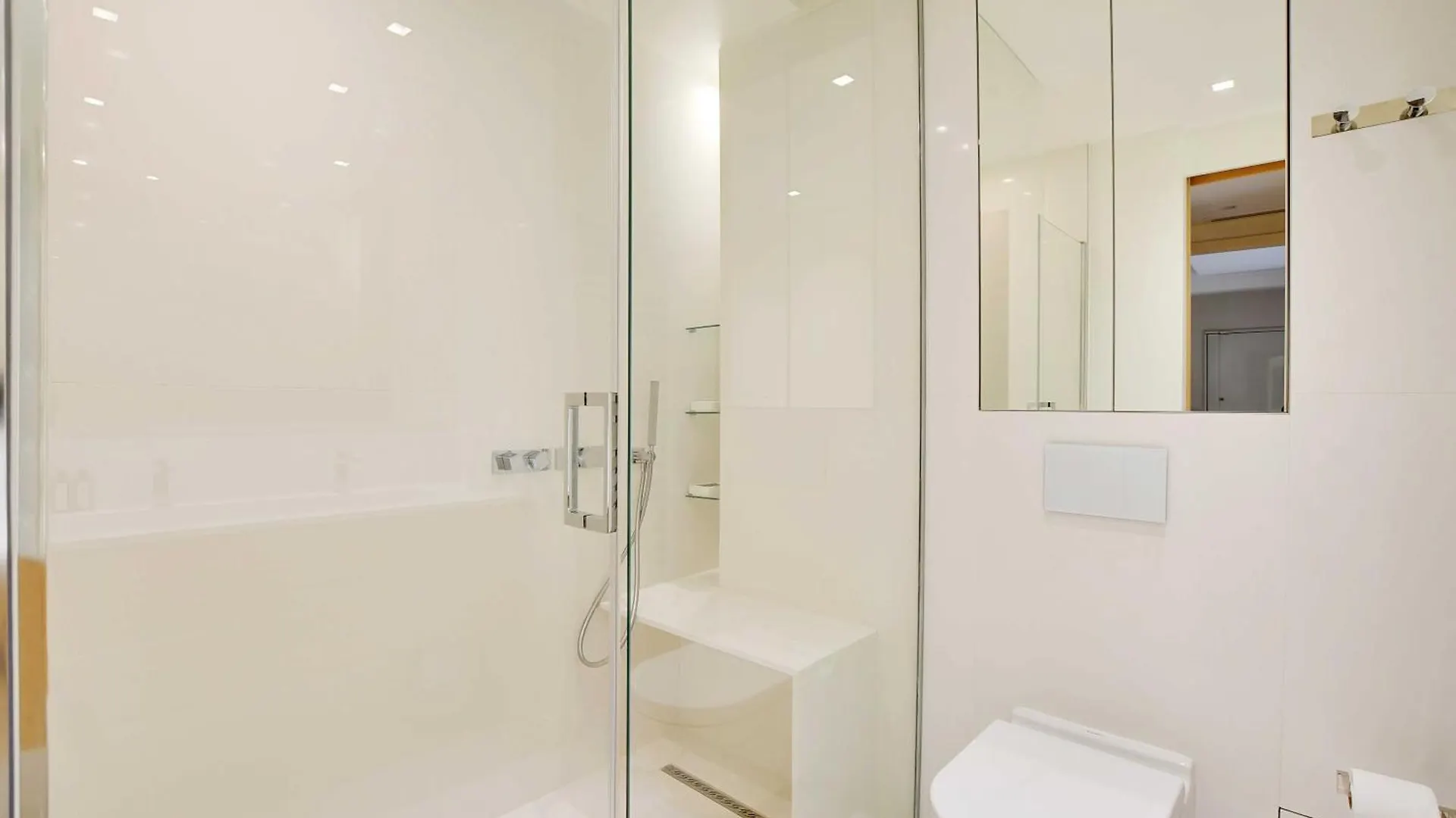 Charming Appt With A-c- 1bd-2p - Tour Eiffel Apartment *
