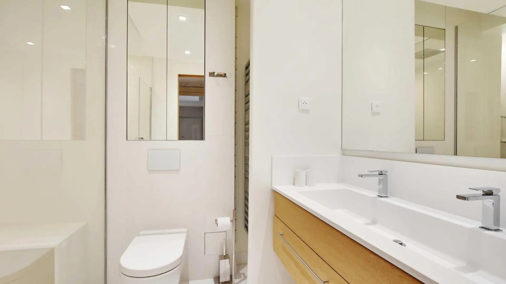 Charming Appt With A-c- 1bd-2p - Tour Eiffel Apartment *